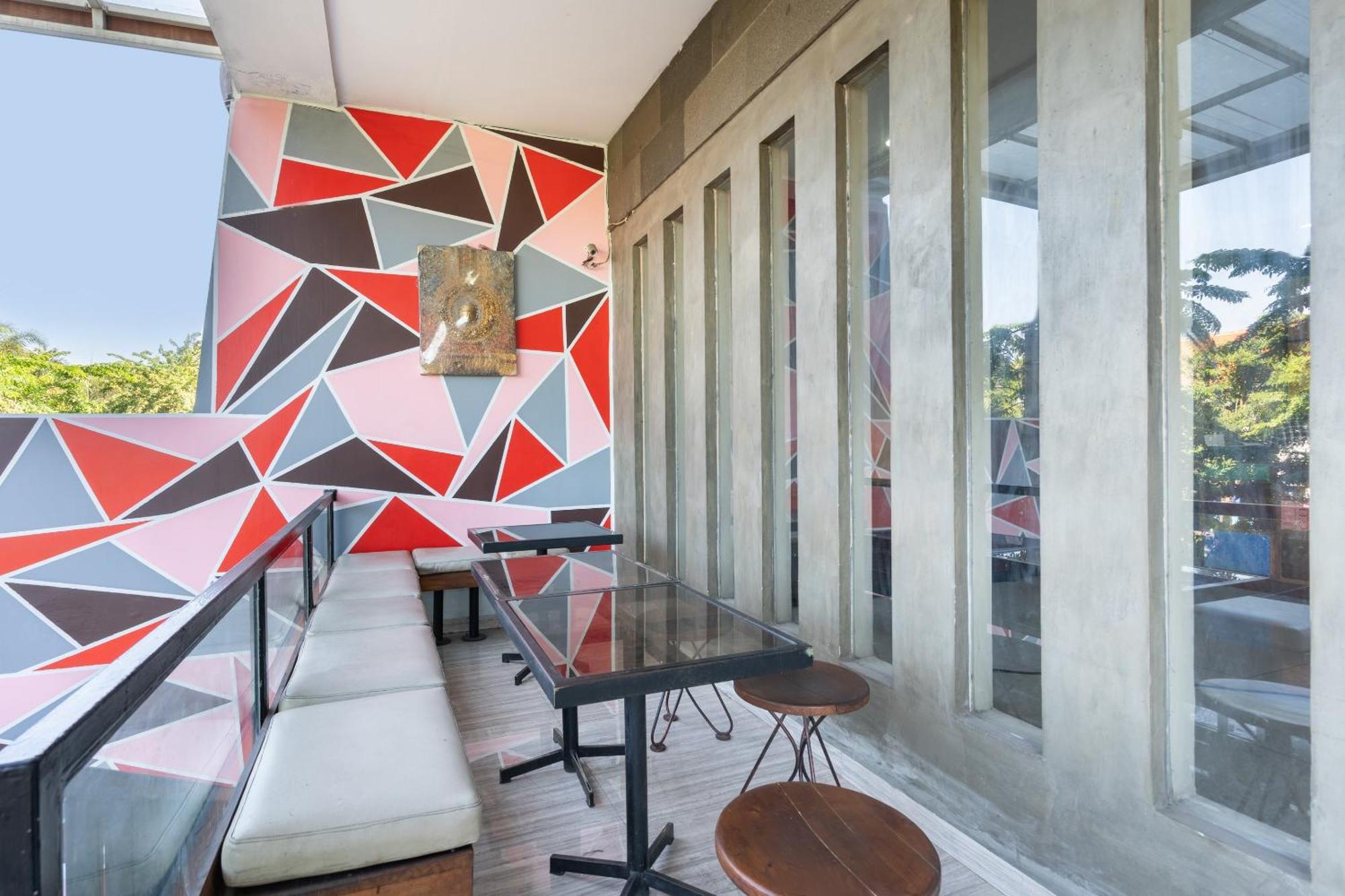 Hotel Super Oyo Flagship 91863 Metro House Surabaya Exterior foto