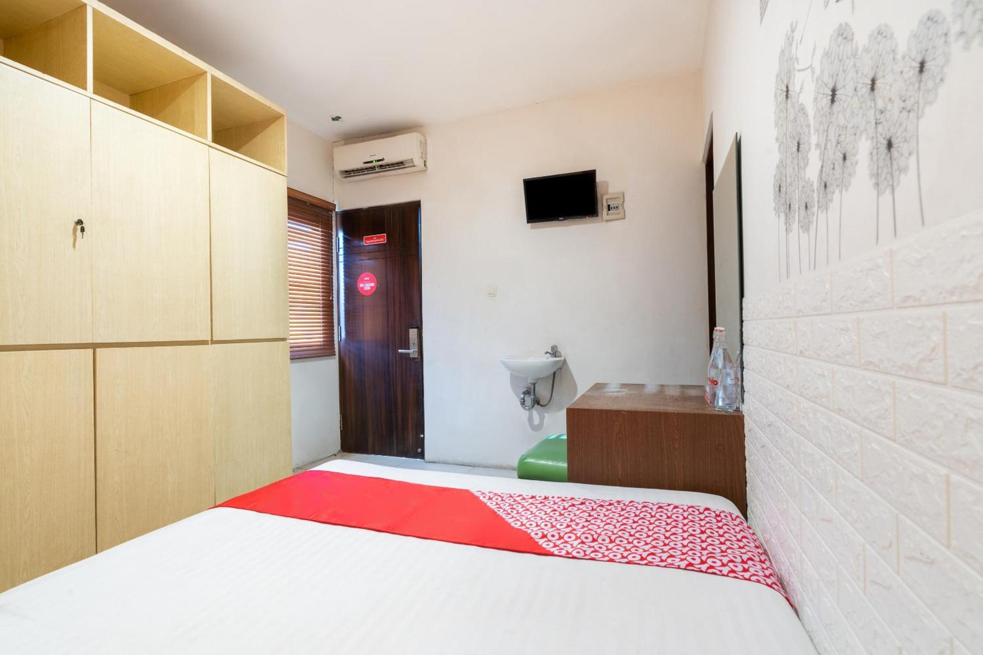 Hotel Super Oyo Flagship 91863 Metro House Surabaya Exterior foto