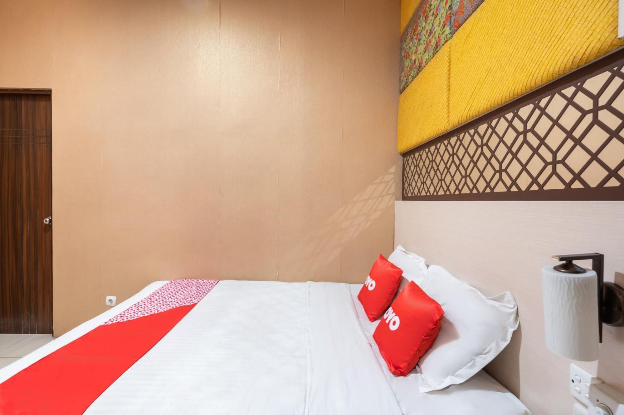 Hotel Super Oyo Flagship 91863 Metro House Surabaya Exterior foto