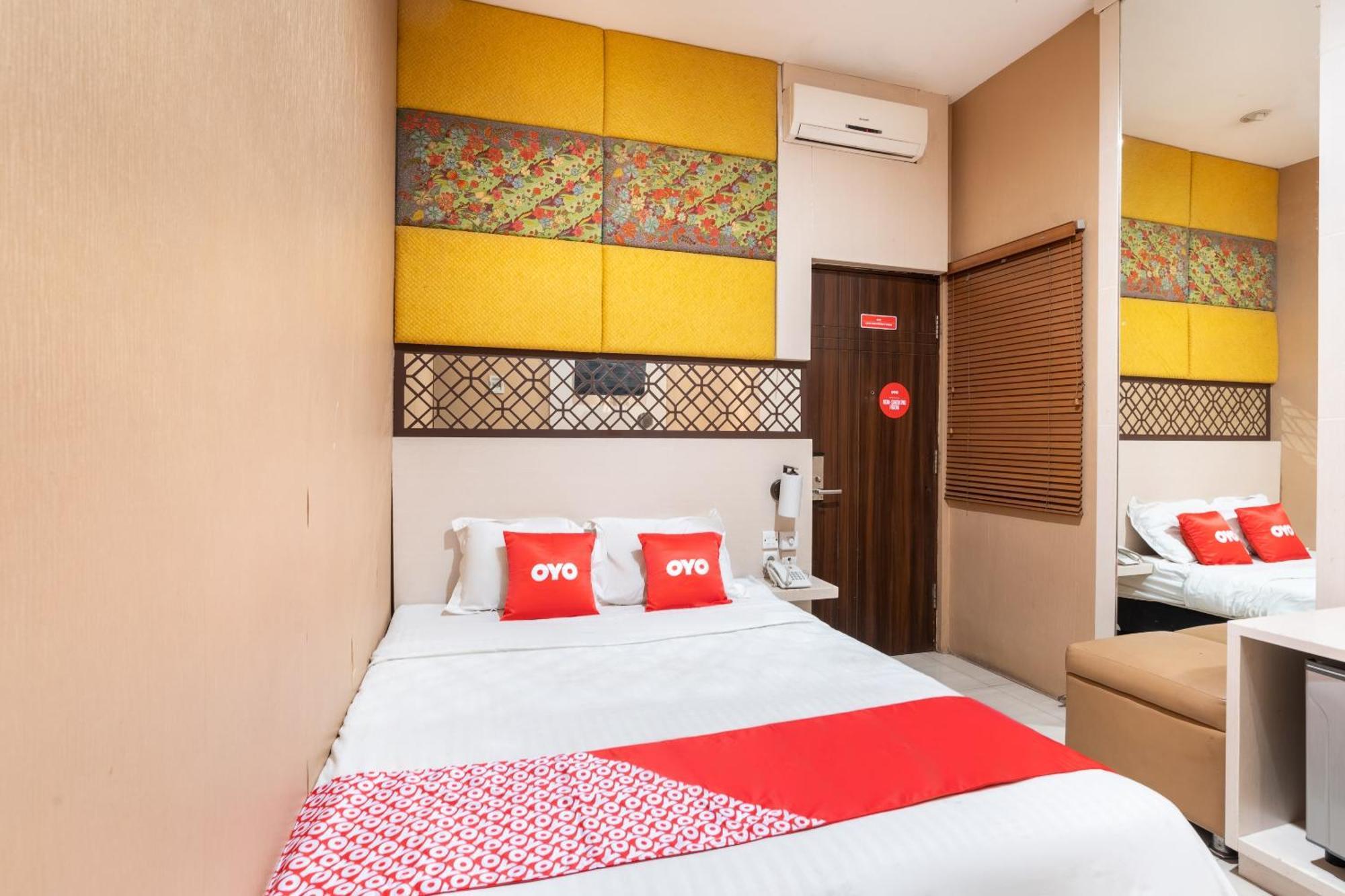 Hotel Super Oyo Flagship 91863 Metro House Surabaya Exterior foto